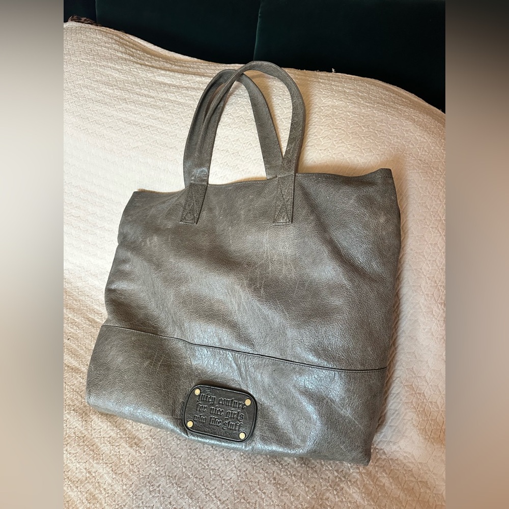 JUICY COUTURE Leather Tote 🩶💦